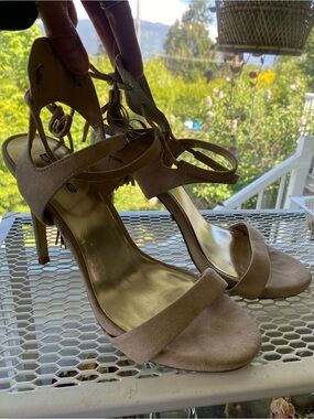 Bebe nude suede Heels